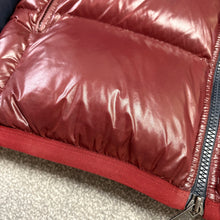Load image into Gallery viewer, Moncler Harry Navy &amp; Burgundy Size 5
