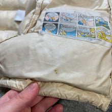 Load image into Gallery viewer, Moncler Alberic Cream Size 4
