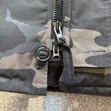 Load image into Gallery viewer, Canada Goose Chateau Parka Black Camo Size Medium
