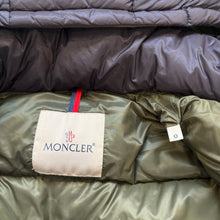 Load image into Gallery viewer, Moncler Bramant Navy Size 0
