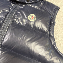 Load image into Gallery viewer, Moncler Lacet Gilet Navy Size 3
