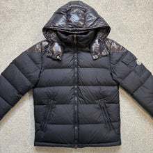 Load image into Gallery viewer, Moncler Chevalier Navy Size 0
