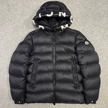 Load image into Gallery viewer, Moncler Salzman Black Size 3
