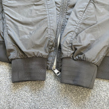 Load image into Gallery viewer, Moncler Albert Grey Size 4
