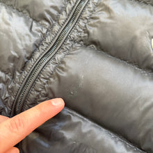 Load image into Gallery viewer, Moncler Arves Gilet Black Size 5
