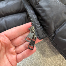 Load image into Gallery viewer, Moncler Forbin Black Size 4

