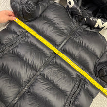 Load image into Gallery viewer, Moncler Salzman Black Size 3
