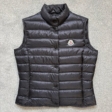 Load image into Gallery viewer, Women’s Moncler Liane Gilet Black Size 2
