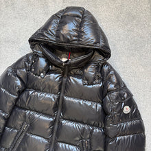 Load image into Gallery viewer, Moncler Maya Black Size 3
