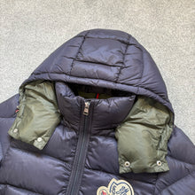 Load image into Gallery viewer, Moncler Bramant Navy Size 0
