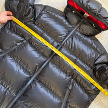 Load image into Gallery viewer, Moncler Grenoble Hintertux Black Size 6
