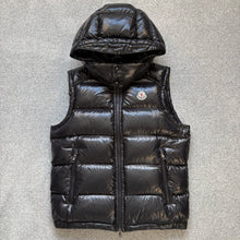 Load image into Gallery viewer, Moncler Lacet Gilet Black Size 2
