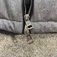 Load image into Gallery viewer, Moncler Rouve Grey &amp; Black Size 6
