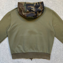 Load image into Gallery viewer, Moncler Khaki &amp; Camo Zip-Up Size Large
