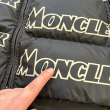 Load image into Gallery viewer, Moncler Faiveley Black Size 3
