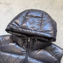 Load image into Gallery viewer, Moncler Barant Gilet Navy Size 7
