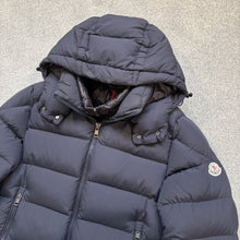 Load image into Gallery viewer, Moncler Brique Navy Size 4

