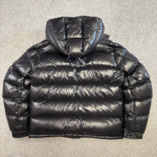 Load image into Gallery viewer, Moncler Maya Black Size 5
