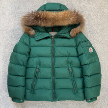 Load image into Gallery viewer, Moncler Byron Green Age 10
