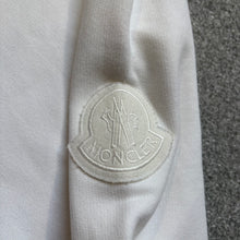 Load image into Gallery viewer, Moncler Hoodie White Size XL
