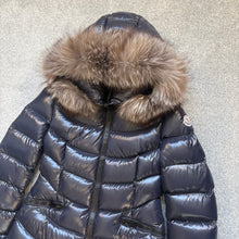 Load image into Gallery viewer, Women’s Moncler Aphia Navy Size 1
