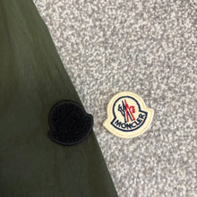 Load image into Gallery viewer, Moncler Scie Windbreaker Khaki Size 3
