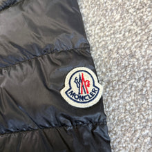 Load image into Gallery viewer, Moncler Rook Black Size 3
