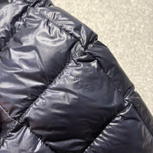 Load image into Gallery viewer, Moncler Acorus Navy Size 2
