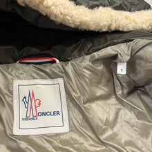 Load image into Gallery viewer, Moncler Grenoble Barrhorn Khaki Size 1
