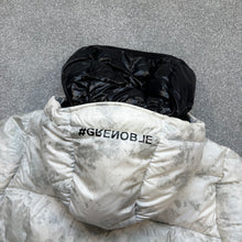Load image into Gallery viewer, Moncler Grenoble Noussan White Camo Size 3
