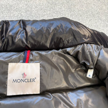 Load image into Gallery viewer, Moncler Tib Gilet Black Size 6
