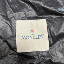 Load image into Gallery viewer, Moncler Daniel Black Size 3

