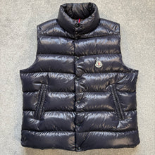 Load image into Gallery viewer, Moncler Tibb Gilet Navy Size 5

