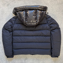 Load image into Gallery viewer, Moncler Aubrac Navy Size 3
