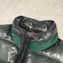 Load image into Gallery viewer, Moncler Balmat Gilet Green &amp; Navy Size 3
