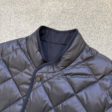 Load image into Gallery viewer, Moncler Bane Reversible Down Jacket Navy Size 3
