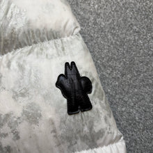 Load image into Gallery viewer, Moncler Grenoble Noussan White Camo Size 3
