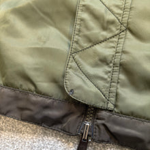 Load image into Gallery viewer, Moncler Graf Reversible Khaki &amp; Navy Camo Size 3
