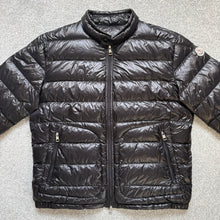 Load image into Gallery viewer, Moncler Acorus Black Size 3
