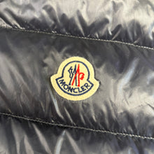 Load image into Gallery viewer, Moncler Gui Gilet Navy Size 4
