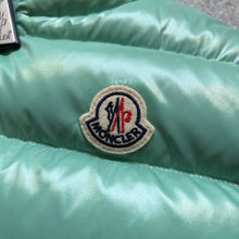 Load image into Gallery viewer, Women’s Moncler Ghany Green Size 1
