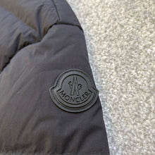 Load image into Gallery viewer, Women’s Moncler Anwar Black Size 3
