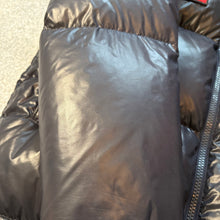 Load image into Gallery viewer, Moncler Gary Navy Size 5
