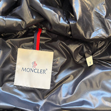 Load image into Gallery viewer, Moncler Barant Gilet Navy Size 7
