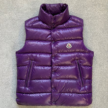 Load image into Gallery viewer, Moncler Tibb Gilet Purple Size 2
