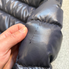 Load image into Gallery viewer, Moncler Mounier Navy Size 5
