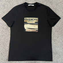 Load image into Gallery viewer, Givenchy T-Shirt Black Size Small
