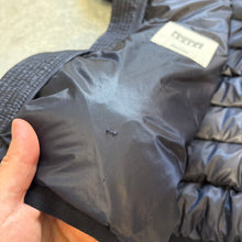 Load image into Gallery viewer, Moncler Avrieux Navy Size 4
