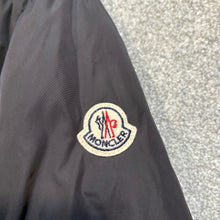 Load image into Gallery viewer, Moncler Rouve Grey &amp; Black Size 6
