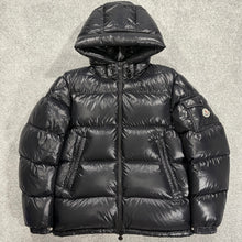 Load image into Gallery viewer, Moncler Ecrins Black Size 2
